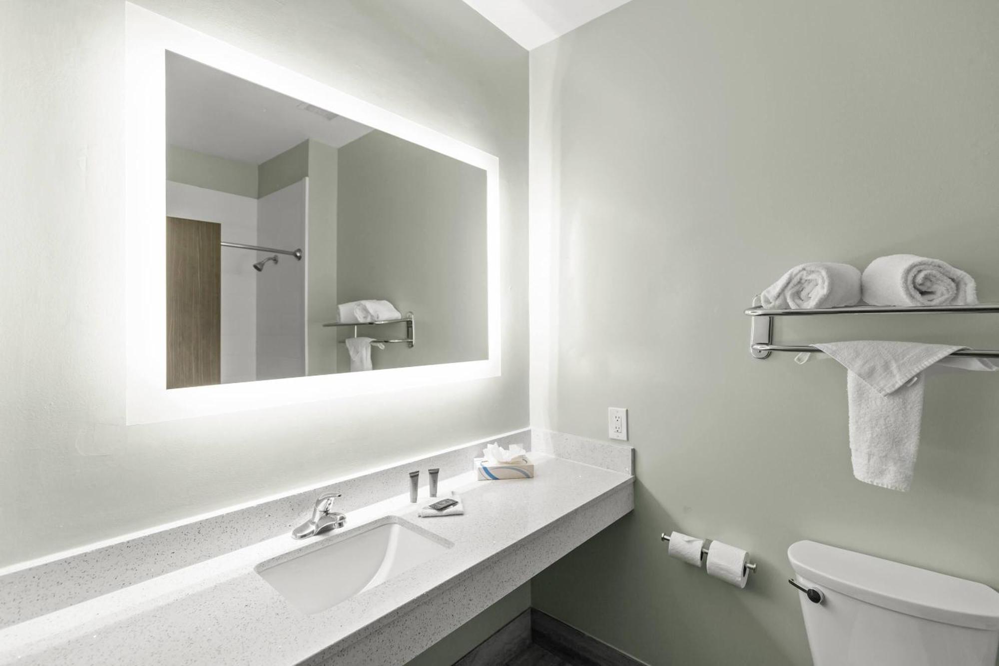 Wingate By Wyndham Humble/Houston Intercontinental Airport Hotel Exterior photo