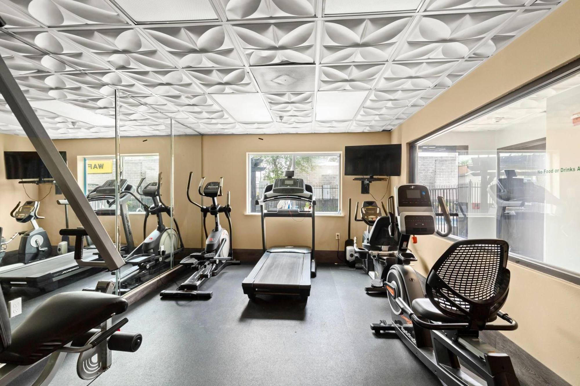 Wingate By Wyndham Humble/Houston Intercontinental Airport Hotel Exterior photo