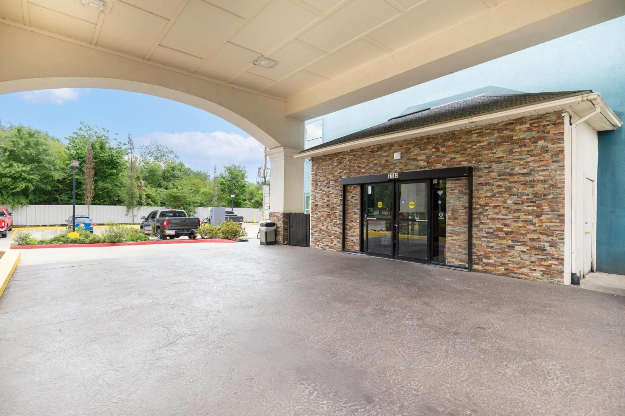 Wingate By Wyndham Humble/Houston Intercontinental Airport Hotel Exterior photo